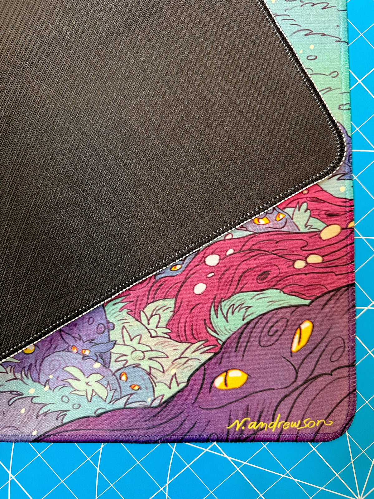 Lorwyn Eclipse Bundle Box Art Desk-Mat